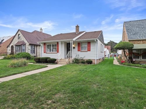 4921 24th Pl, Milwaukee WI 53209-5613 exterior