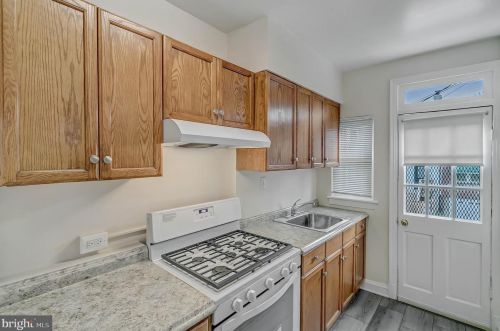 1323 Staples St, Washington DC  20002-3925 exterior