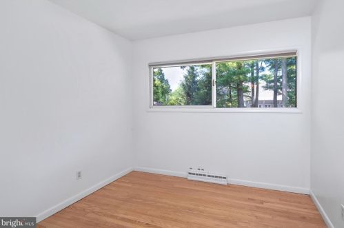 28 Pardoe Rd, Princeton NJ 08540-2617 exterior