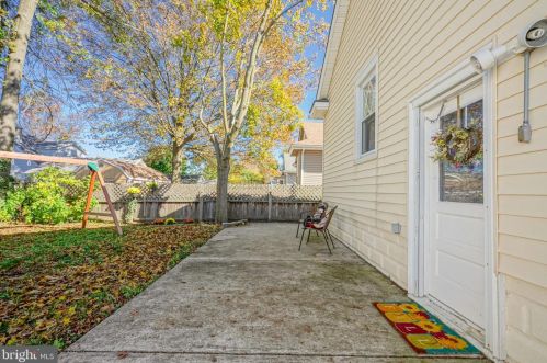 111 Oakland Ave, Camden NJ 08107-1212 exterior