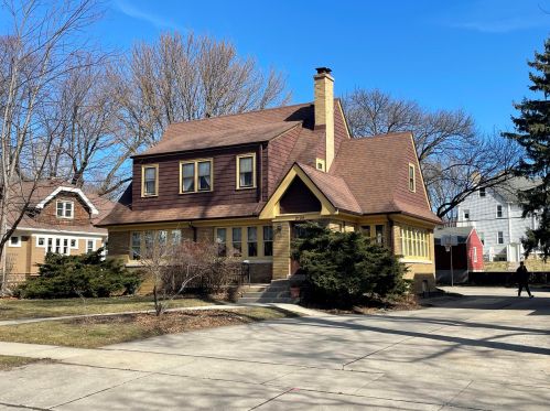 2128 73rd St, Milwaukee, WI 53213-1813