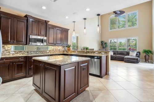 11748 Foxbriar Lk Trl, Boynton Beach FL 33473-7829 exterior