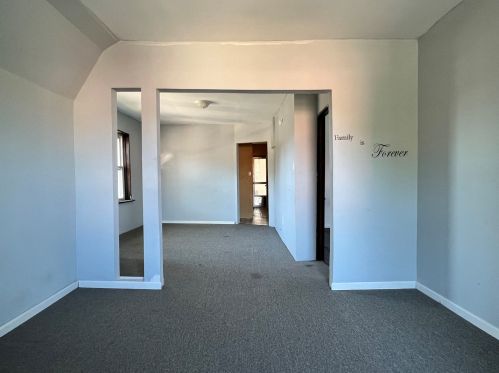 1059 Keystone Ave, Chicago IL 60639-3723 exterior