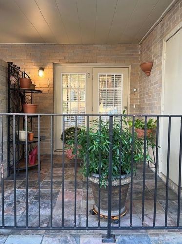 750 Dalrymple Rd, Atlanta GA  30328-1446 exterior