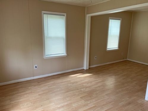 37966 North Shore Ave, Waukegan, IL 60087-1646