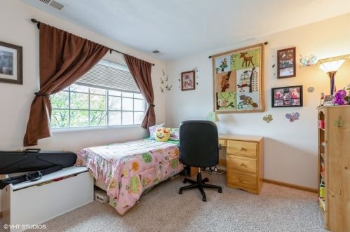 1280 Walnut Gln Dr, Bull Valley IL 60014-6843 exterior