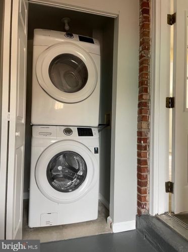 1020 Crawford Dr, Rockville MD 20851-1707 exterior