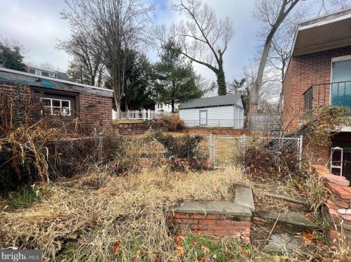 9 Cadwalader Dr, Trenton NJ 08618-0033 exterior