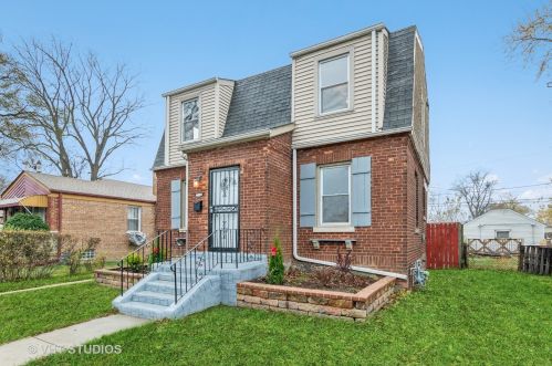 12540 Throop St, Chicago, IL 60827-6113