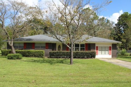 2608 Choctaw St, Dothan, AL 36303-2540