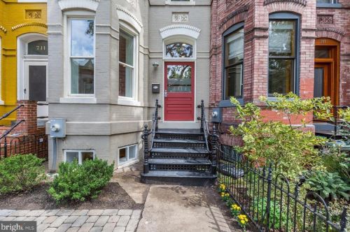 709 7th St, Washington, DC 20001-3715