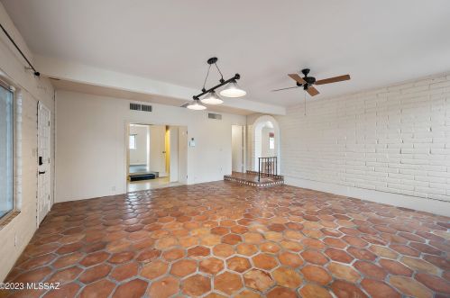 4441 Bear Canyon Rd, Tucson AZ  85749-9649 exterior