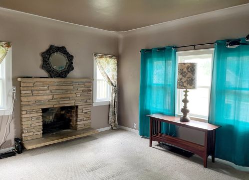 861 Leonard St, Grand Rapids MI 49534-0011 exterior