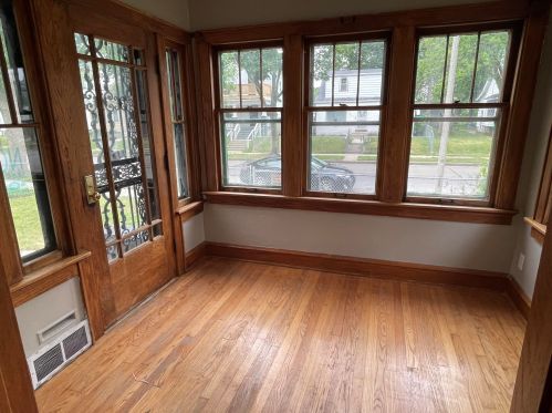 4866 37th St, Milwaukee WI  53221-2570 exterior