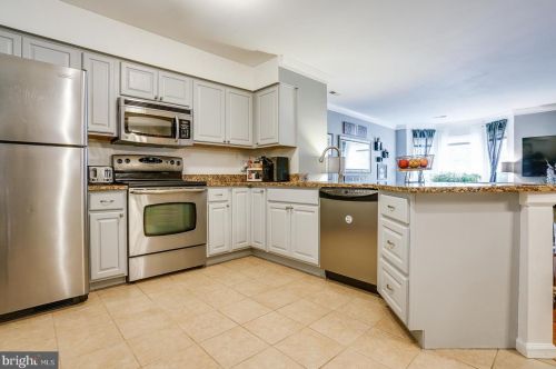 1312 Foxmeadow Dr, Limerick PA 19468-1556 exterior