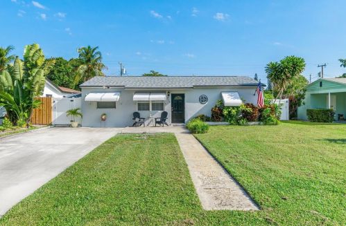 219 24 Ave, Boynton Beach FL 33435-6752 exterior