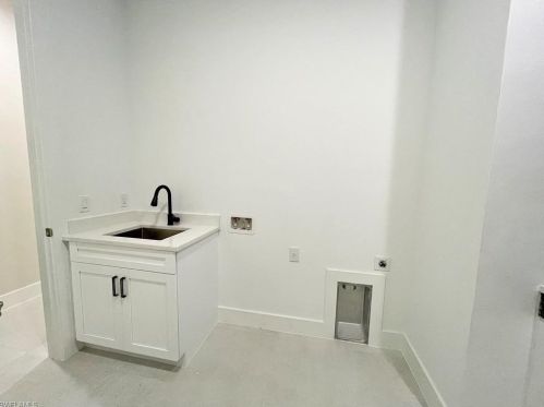 739 23 St, Naples FL 34117-1829 exterior