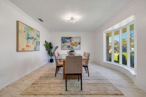 10137 Fieldfare Ct, Dallas TX 75229-6220 exterior