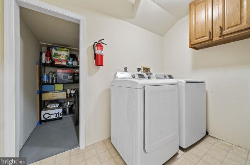 11133 Cedarwood Dr, Rockville MD 20852-3415 exterior