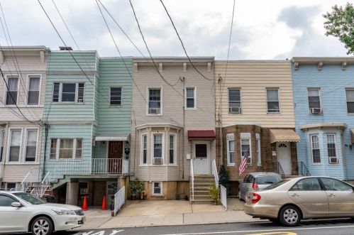 317 17th St, Union City, NJ 07087-4309