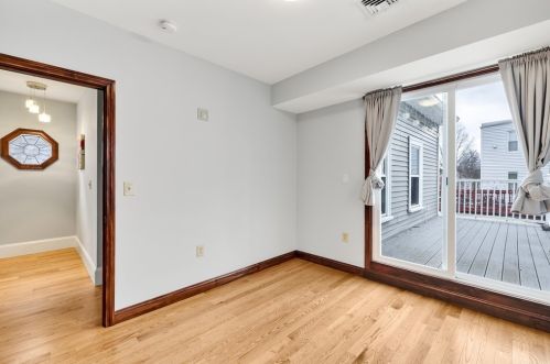 78 Hbr Vw St, Boston MA exterior