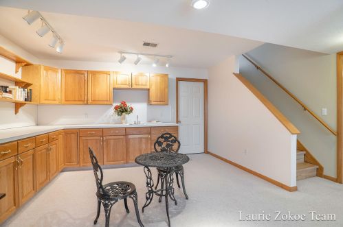 4323 Vly Side Ct, Grand Rapids MI 49525-9690 exterior