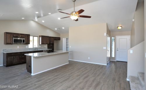 3417 Calle De Ln Bajada, Tucson AZ 85746-8337 exterior