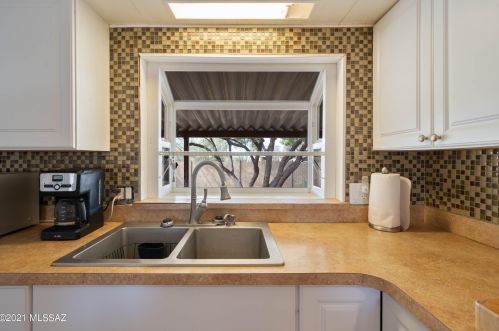 4884 Cashin Dr, Tucson AZ 85757-9461 exterior