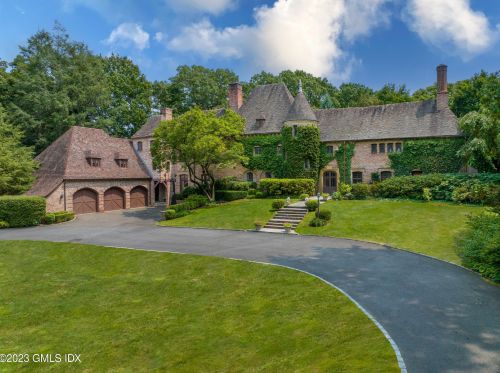 33 Midwood Rd, Greenwich CT 06830-3800 exterior