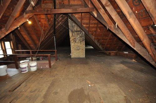 2362 1st St, Milwaukee WI  53207-1401 exterior