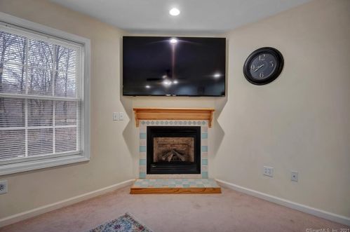 239 Mack Rd, Exeter CT 06249-1720 exterior