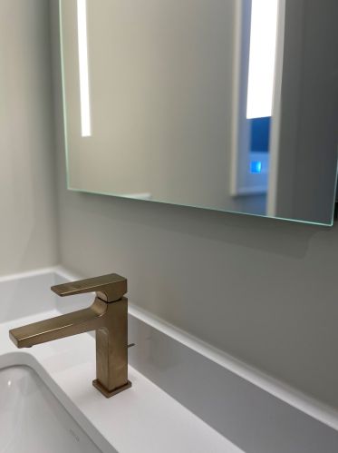 3854 Claremont Ave, Chicago IL 60618-3820 exterior