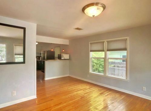 3005 13th St, Austin TX  78702-2553 exterior