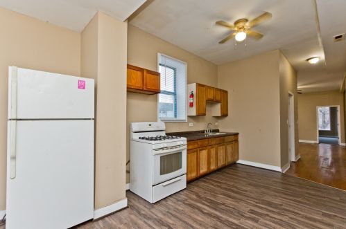 7417 Evans Ave, Chicago, IL 60619-1915