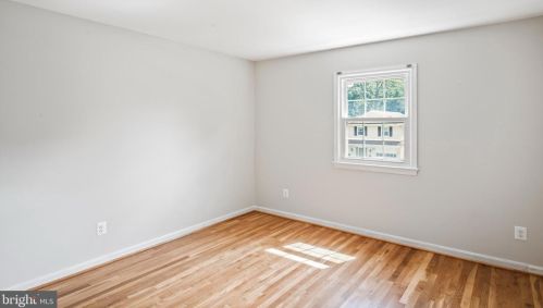 11814 Coldstream Dr, Rockville MD 20854-3620 exterior