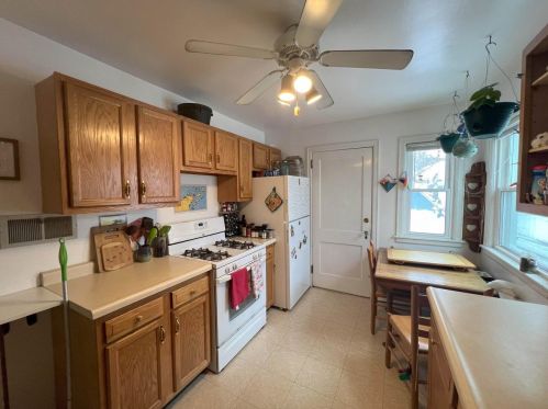 2037 Helena St, Madison WI 53704-5519 exterior