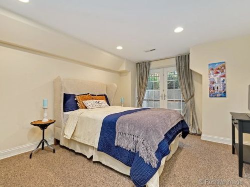 1126 Lill Ave, Chicago IL 60614-2018 exterior