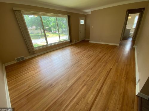 1629 Hazel St, Saint Paul MN 55119-4231 exterior