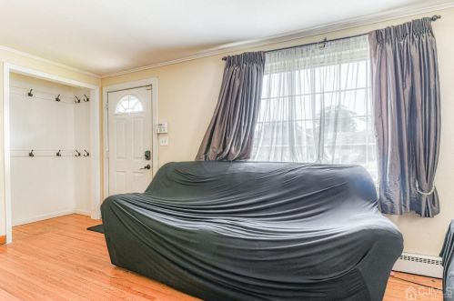 43 Park Ave, Avenel NJ 07001-1456 exterior