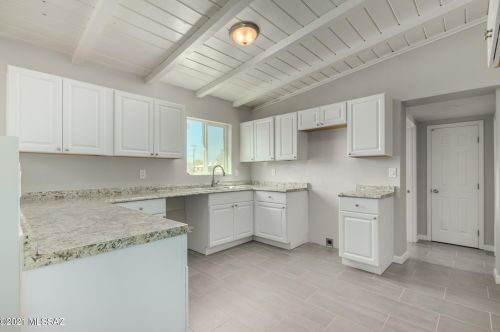 407 Alturas St, Tucson AZ  85705-4220 exterior