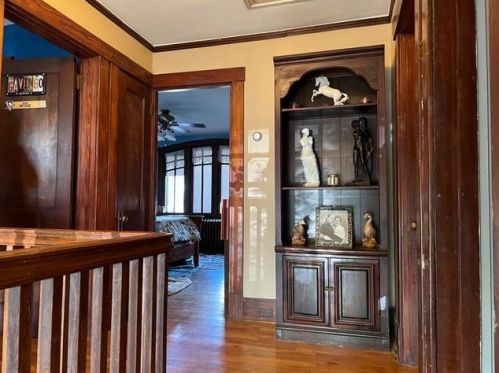 3220 Brownsville Rd, Pittsburgh PA 15227-2432 exterior