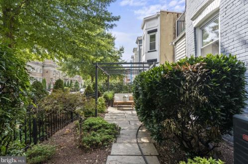 1500 1st St, Washington DC 20024-3420 exterior