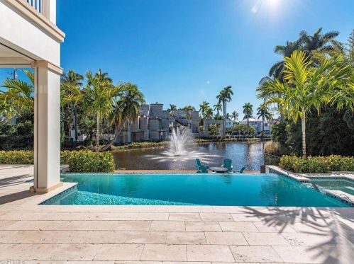 190 16 Ave, Naples FL 34117-2241 exterior