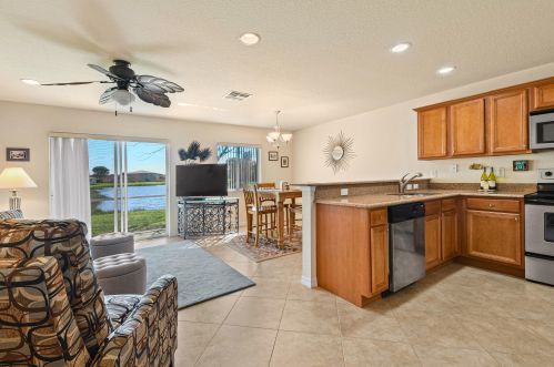 2544 Marshfield Ct, Fort Pierce FL 34953-4369 exterior