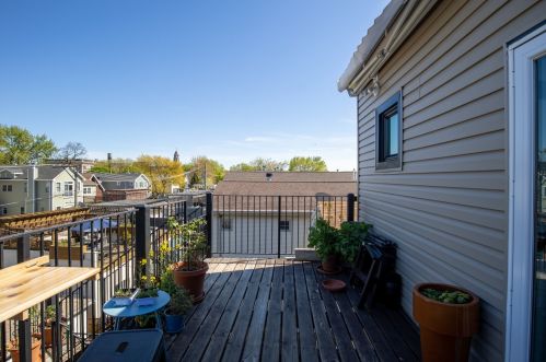 4145 Oakley Ave, Chicago IL 60636-3631 exterior