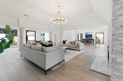 1027 Challenger, Austin TX 78734-4211 exterior