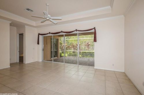 9621 Deepwater Ct, Naples FL 34109-0786 exterior