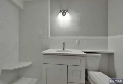 3 Prospect Ter, East Rutherford NJ  07073-1407 exterior