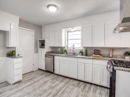 204 Ross Ave, Denison TX 75020-3648 exterior