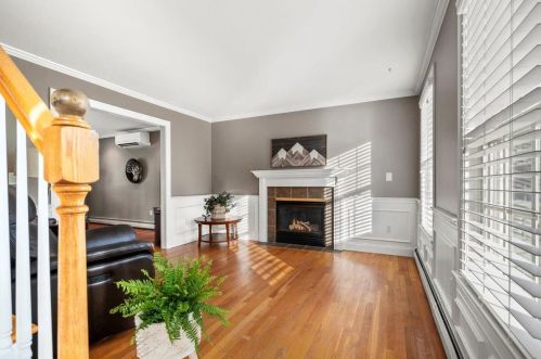 29 Hubbard Rd, Dover NH 03820-4273 exterior